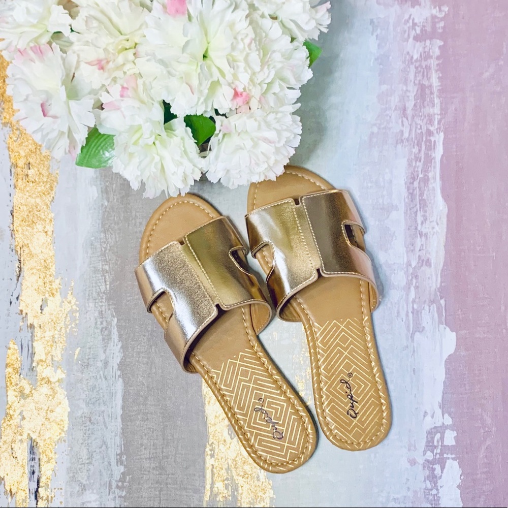 Archer Rose Gold Flat